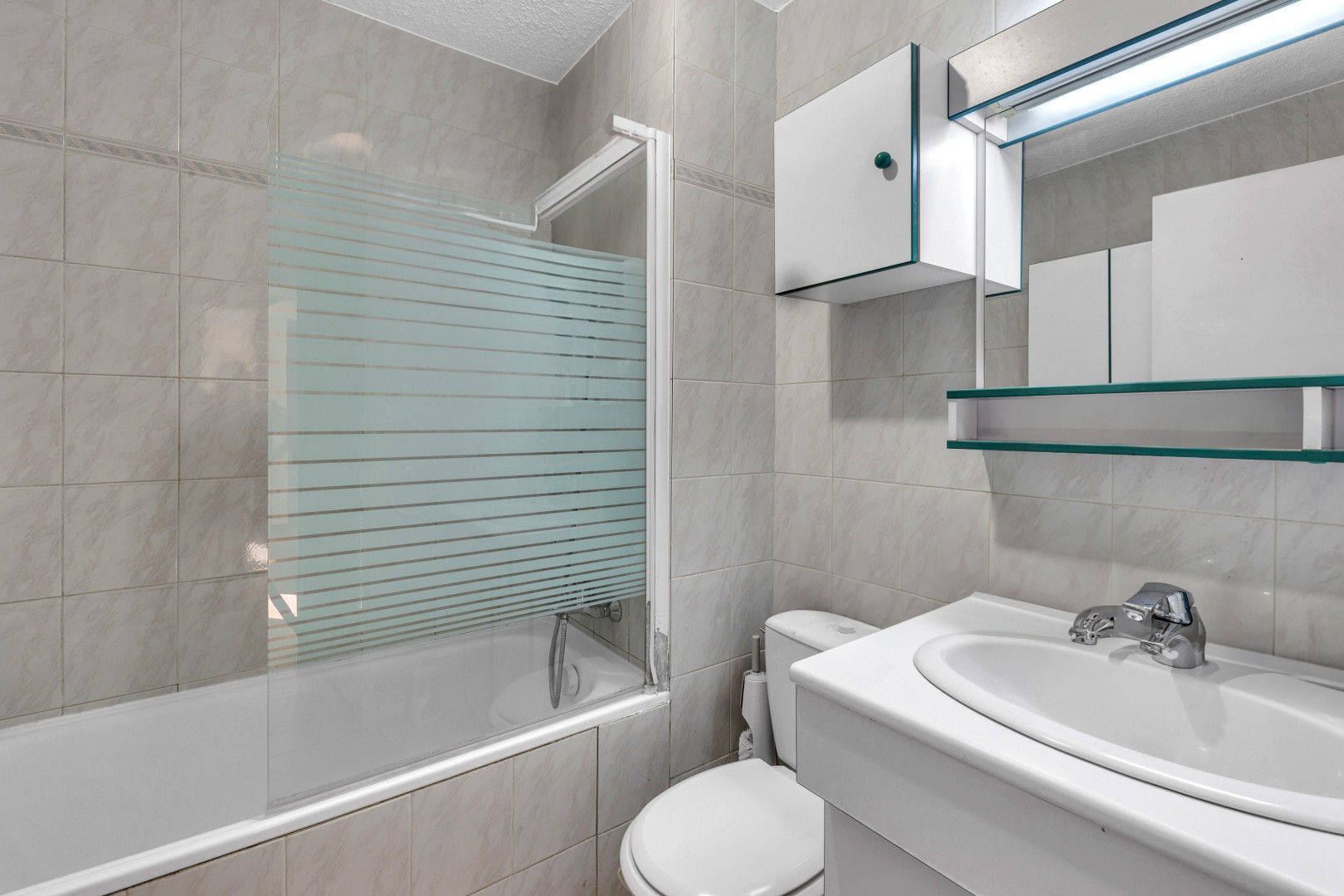 A vendre – Studio vendu loue avec terrasse – Cagnes sur mer - Ventes appartement - Provence-Alpes-Côte-d'Azur - photo 10