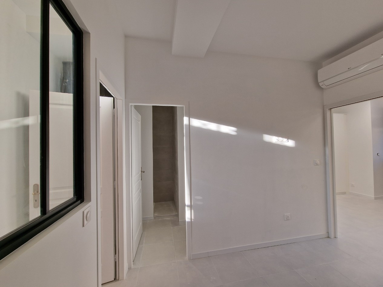 BUREAU + STUDIO - Bureaux et commerces - Provence-Alpes-Côte-d'Azur - photo 2