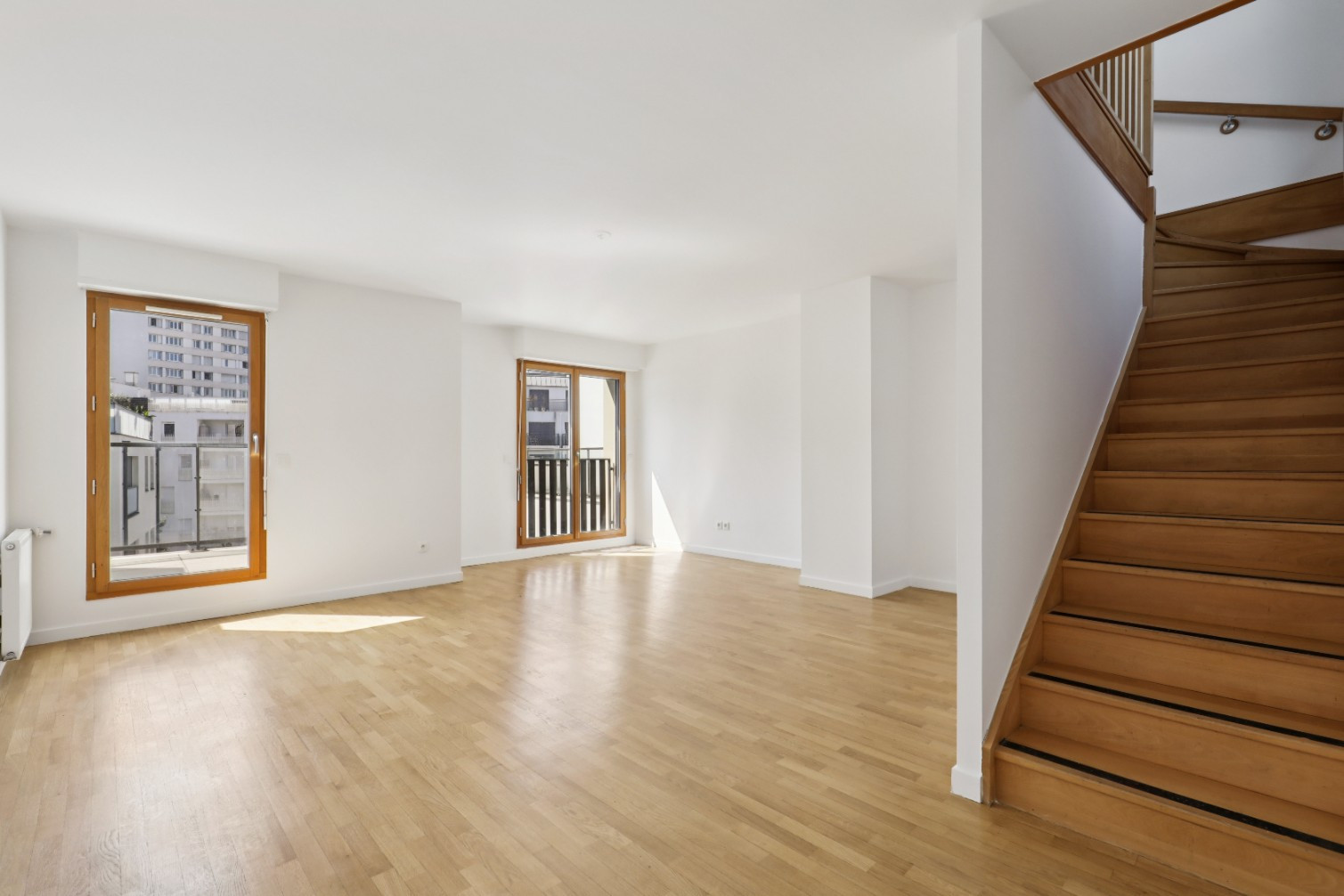 Duplex familial au dernier etage avec terrasses !