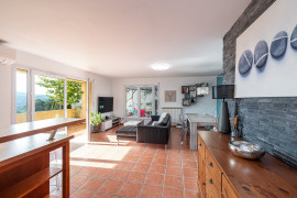 
                                                                                        Vente
                                                                                         .