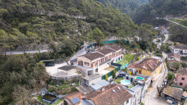 
                                                                                        Vente
                                                                                         .