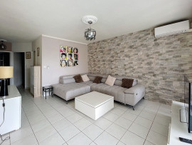 
                                                                                        Vente
                                                                                         .