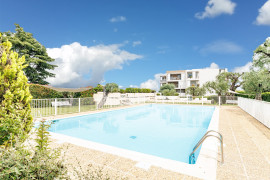 
                                                                                        Vente
                                                                                         .