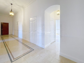 
                                                                                        Vente
                                                                                         .