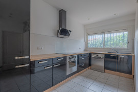 
                                                                                        Vente
                                                                                         .