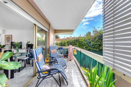 
                                                                                        Vente
                                                                                         .