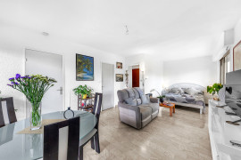 
                                                                                        Vente
                                                                                         .