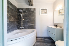 
                                                                                        Vente
                                                                                         .