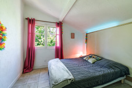 
                                                                                        Vente
                                                                                         .