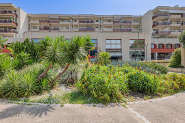 
                                                                                        Vente
                                                                                         .