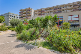 
                                                                                        Vente
                                                                                         .