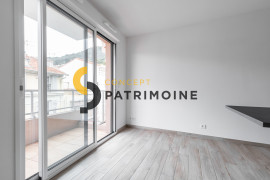 
                                                                                        Vente
                                                                                         .