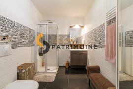 
                                                                                        Vente
                                                                                         .