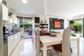 
                                                                                        Vente
                                                                                         .