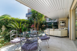 
                                                                                        Vente
                                                                                         .