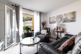 
                                                                                        Vente
                                                                                         .