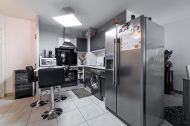 
                                                                                        Vente
                                                                                         .