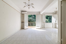 
                                                                                        Vente
                                                                                         .