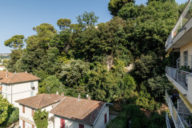 
                                                                                        Vente
                                                                                         .