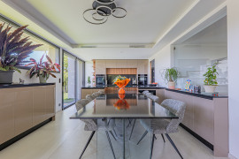 
                                                                                        Vente
                                                                                         .