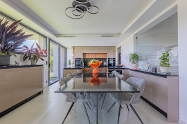 
                                                                                        Vente
                                                                                         .