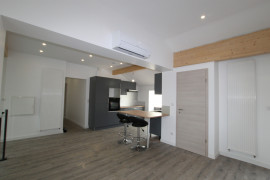 
                                                                                        Vente
                                                                                         .