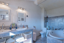 
                                                                                        Vente
                                                                                         .