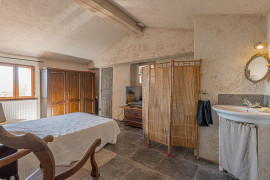 
                                                                                        Vente
                                                                                         .