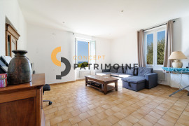 
                                                                                        Vente
                                                                                         .