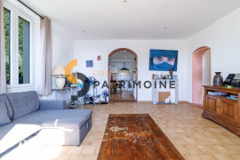 
                                                                                        Vente
                                                                                         .