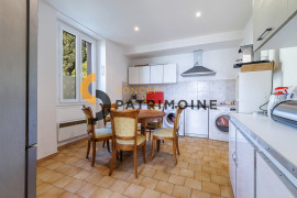 
                                                                                        Vente
                                                                                         .