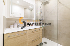 
                                                                                        Vente
                                                                                         .