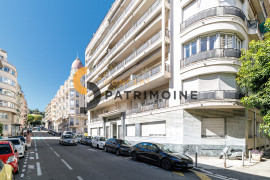 
                                                                                        Vente
                                                                                         .