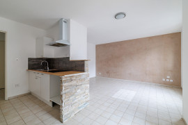 
                                                                                        Vente
                                                                                         .