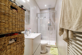 
                                                                                        Vente
                                                                                         .