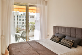 
                                                                                        Vente
                                                                                         .