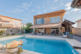 
                                                                                        Vente
                                                                                         .