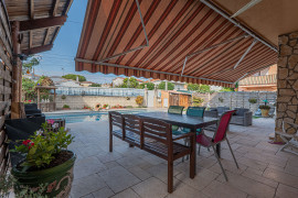 
                                                                                        Vente
                                                                                         .