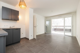 
                                                                                        Vente
                                                                                         .