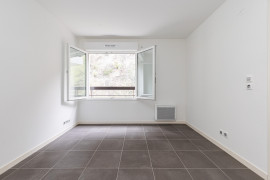 
                                                                                        Vente
                                                                                         .