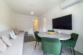 
                                                                                        Vente
                                                                                         .