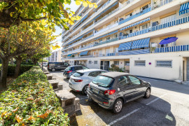 
                                                                                        Vente
                                                                                         .