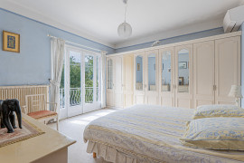 
                                                                                        Vente
                                                                                         .