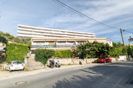 
                                                                                        Vente
                                                                                         .