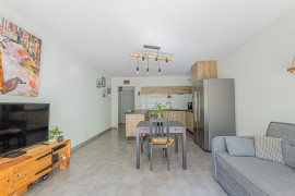 
                                                                                        Vente
                                                                                         .