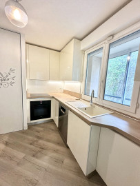 
                                                                                        Vente
                                                                                         .