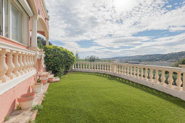 Vente
                                                                                .