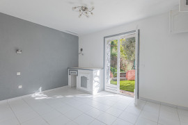 
                                                                                        Vente
                                                                                         .