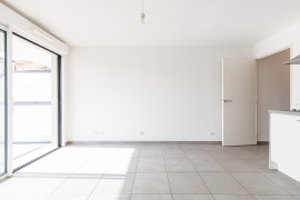 
                                                                                        Vente
                                                                                         .