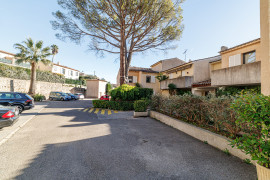 
                                                                                        Vente
                                                                                         .